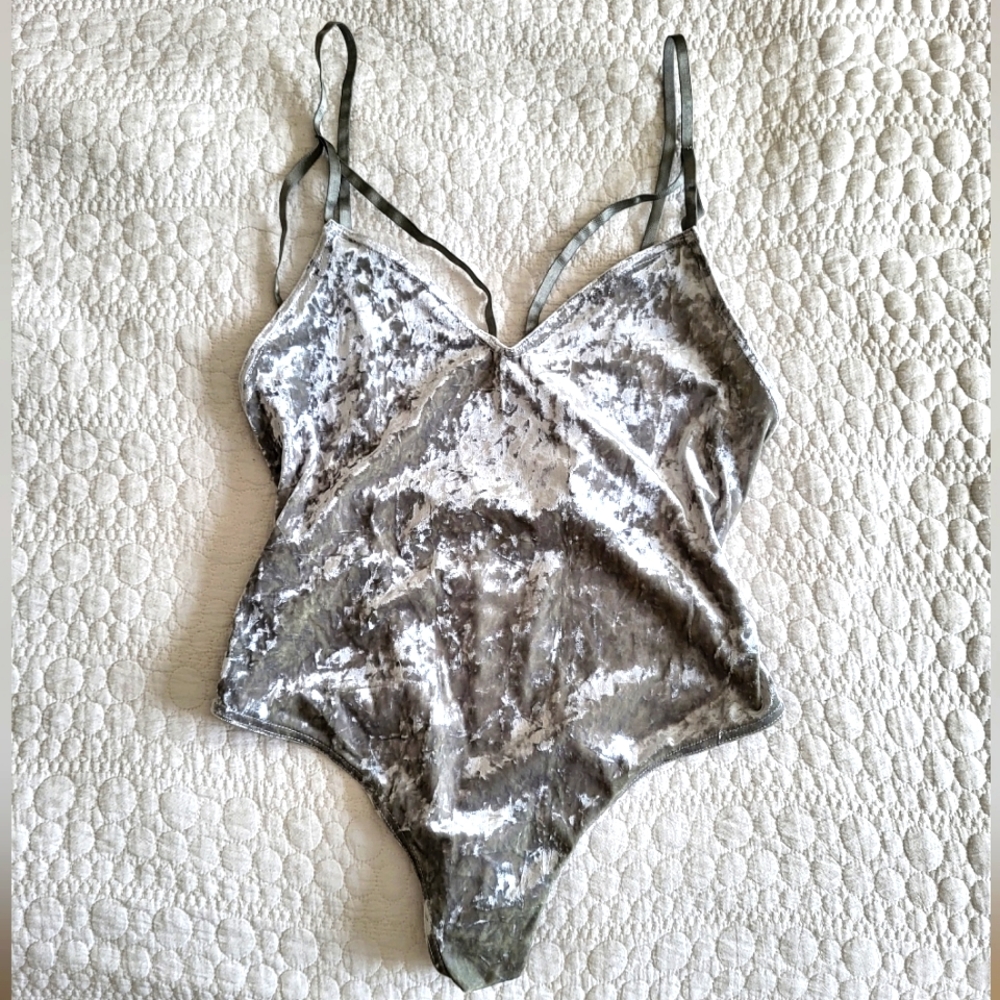 NWOT strappy low back bodysuit